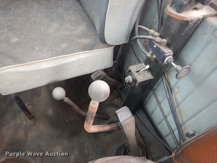 image for item DQ7114 1994 Western Star winch truck