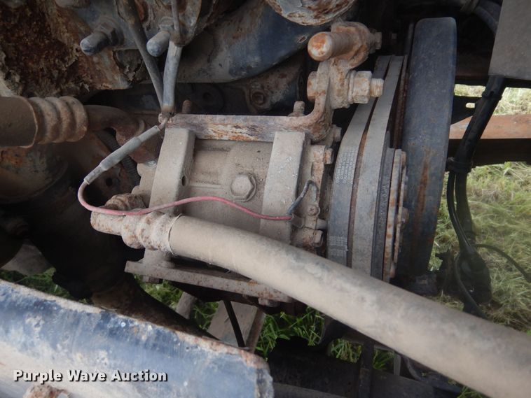 image for item DQ7114 1994 Western Star winch truck