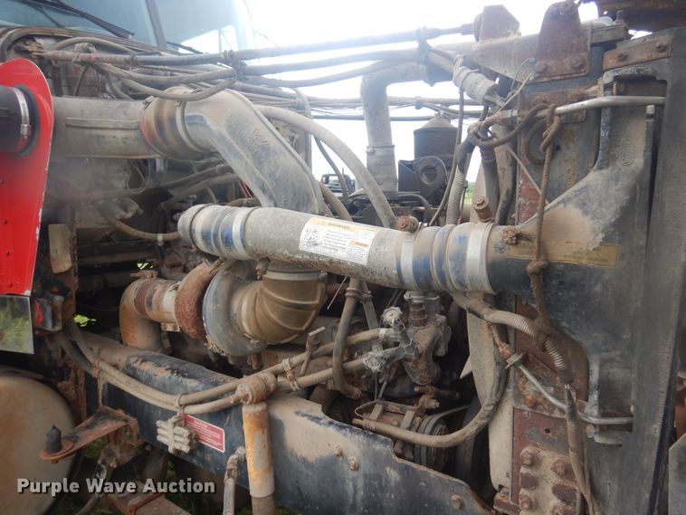 image for item DQ7114 1994 Western Star winch truck