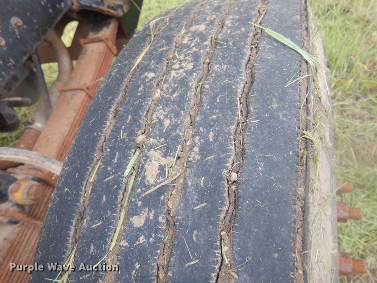 image for item DQ7114 1994 Western Star winch truck