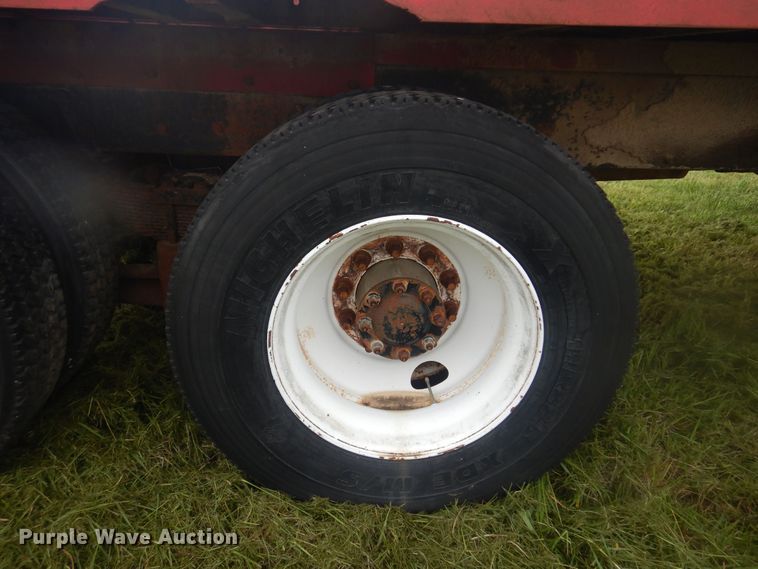 image for item DQ7114 1994 Western Star winch truck