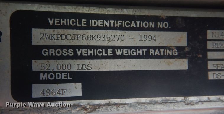 image for item DQ7114 1994 Western Star winch truck