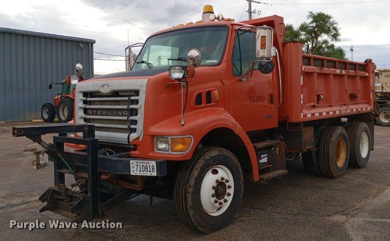 image for item DQ7120 2003 Sterling   LT7500 dump truck