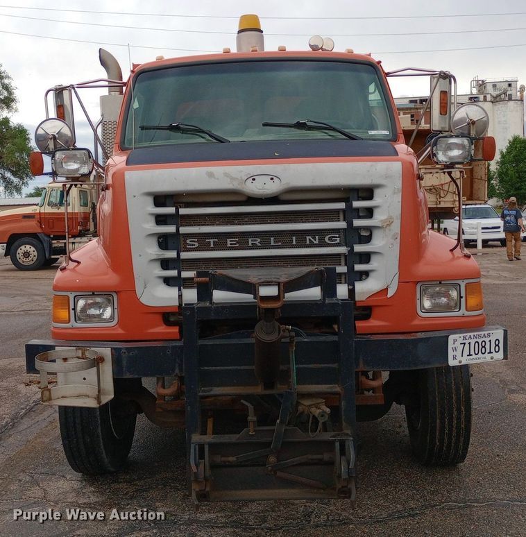image for item DQ7120 2003 Sterling   LT7500 dump truck