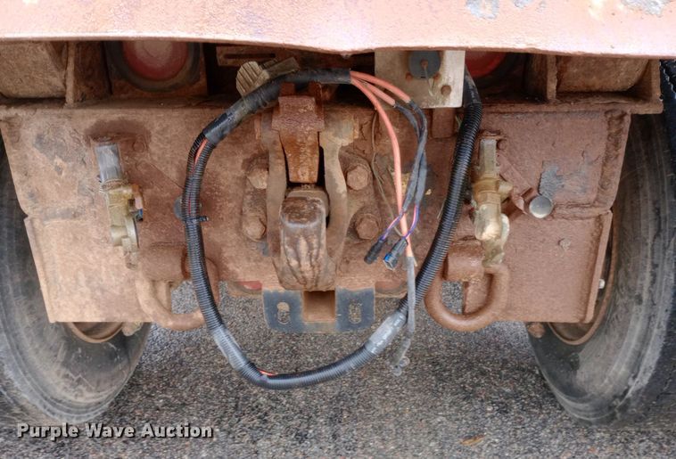 image for item DQ7120 2003 Sterling   LT7500 dump truck