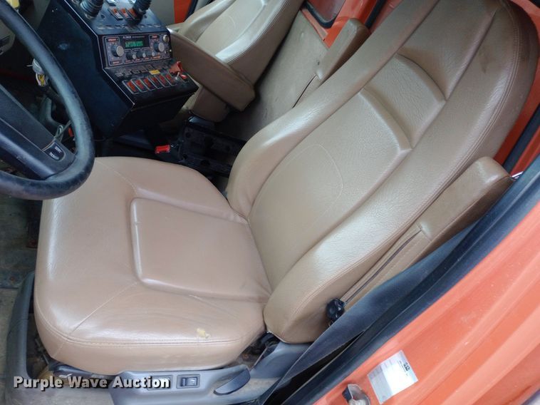 image for item DQ7120 2003 Sterling   LT7500 dump truck