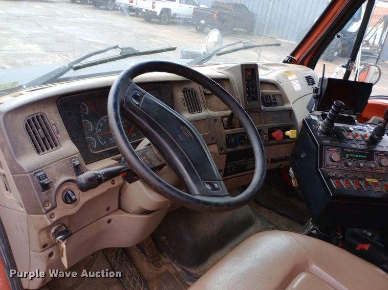 image for item DQ7120 2003 Sterling   LT7500 dump truck