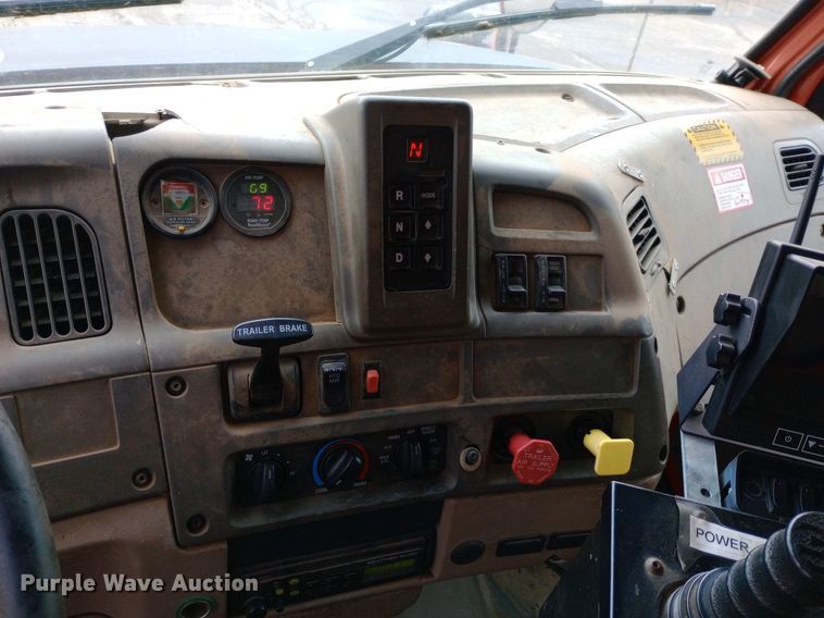 image for item DQ7120 2003 Sterling   LT7500 dump truck