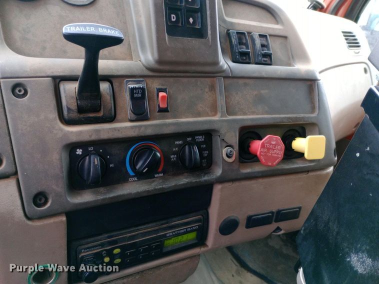 image for item DQ7120 2003 Sterling   LT7500 dump truck