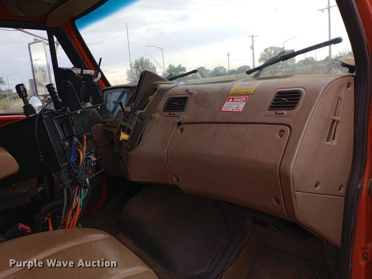 image for item DQ7120 2003 Sterling   LT7500 dump truck