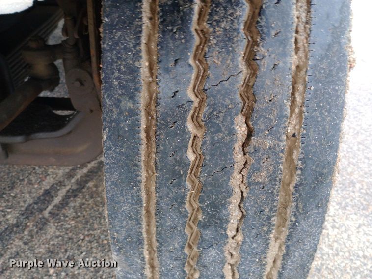 image for item DQ7120 2003 Sterling   LT7500 dump truck