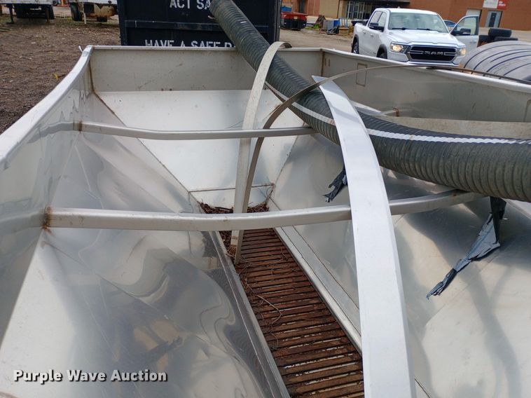 image for item DQ7120 2003 Sterling   LT7500 dump truck