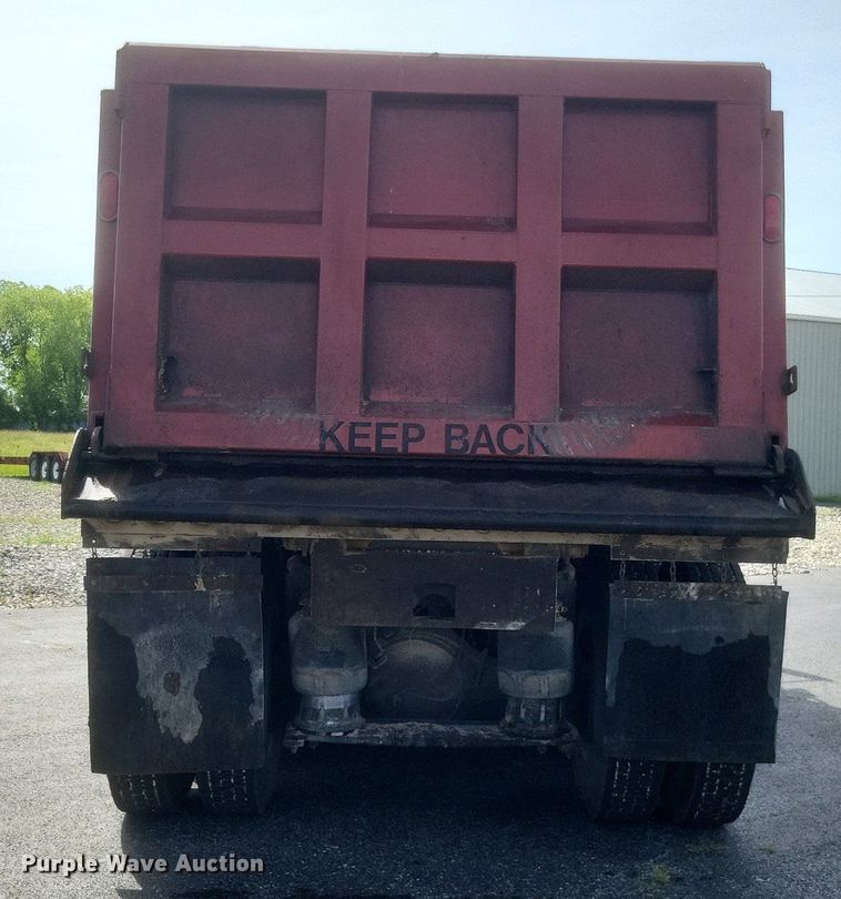 image for item DR4795 2013 Freightliner  Coronado SD dump truck