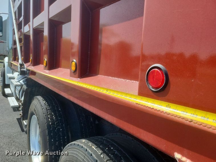 image for item DR4795 2013 Freightliner  Coronado SD dump truck