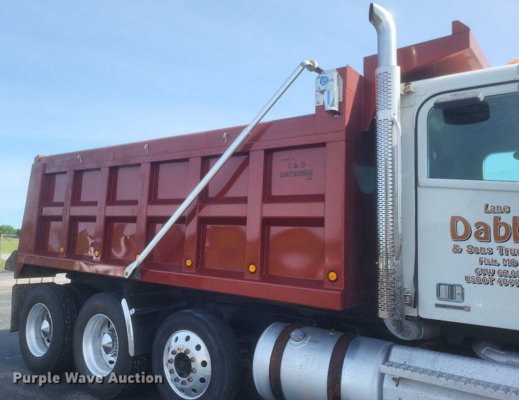 image for item DR4795 2013 Freightliner  Coronado SD dump truck