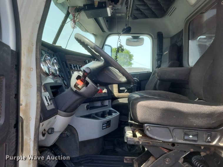 image for item DR4795 2013 Freightliner  Coronado SD dump truck