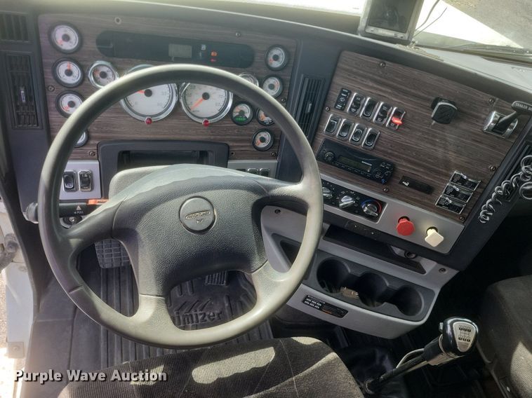 image for item DR4795 2013 Freightliner  Coronado SD dump truck