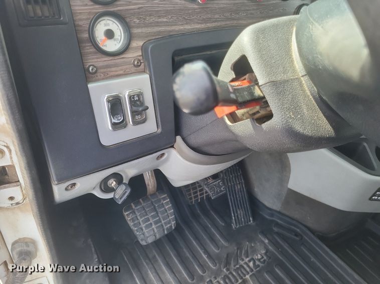 image for item DR4795 2013 Freightliner  Coronado SD dump truck