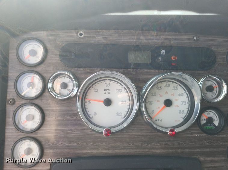 image for item DR4795 2013 Freightliner  Coronado SD dump truck