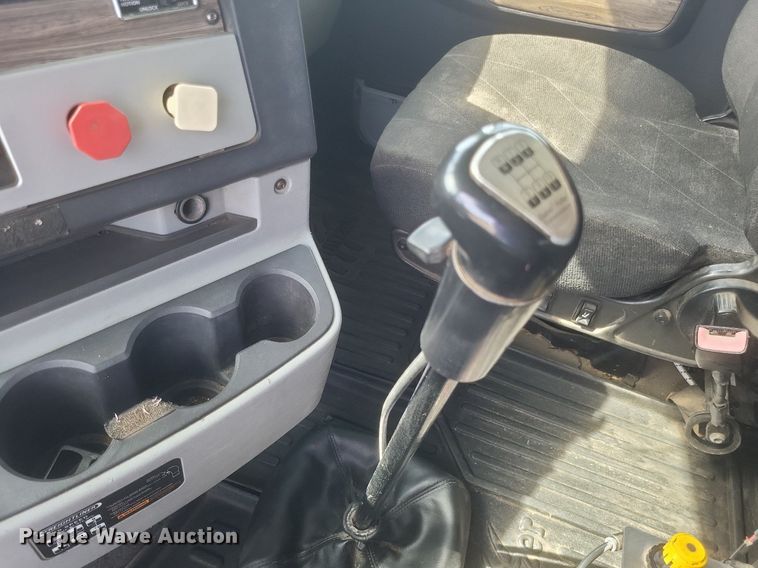 image for item DR4795 2013 Freightliner  Coronado SD dump truck