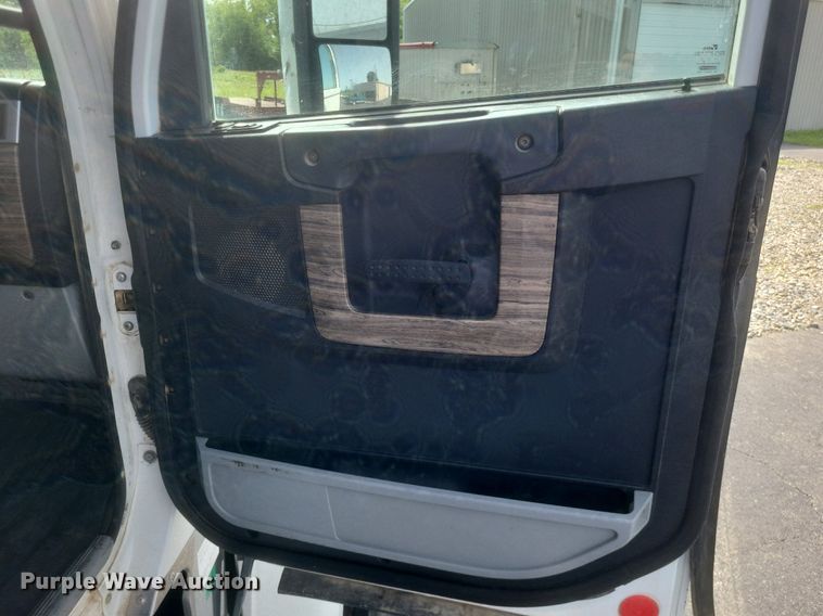 image for item DR4795 2013 Freightliner  Coronado SD dump truck