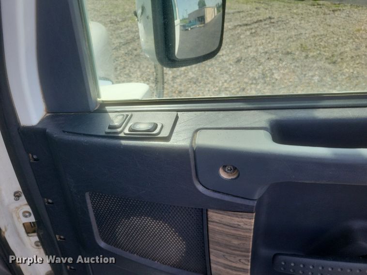 image for item DR4795 2013 Freightliner  Coronado SD dump truck