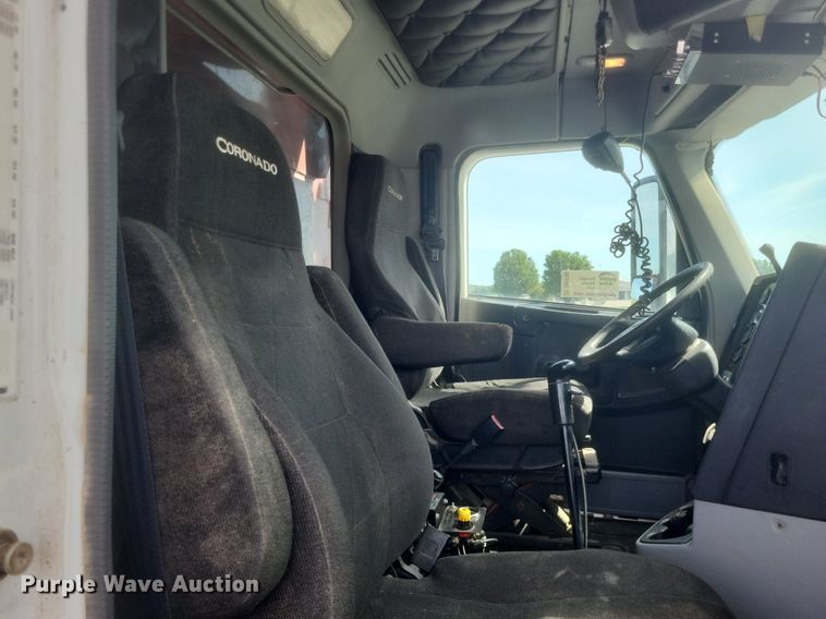 image for item DR4795 2013 Freightliner  Coronado SD dump truck