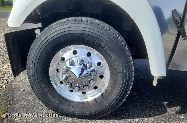 image for item DR4795 2013 Freightliner  Coronado SD dump truck