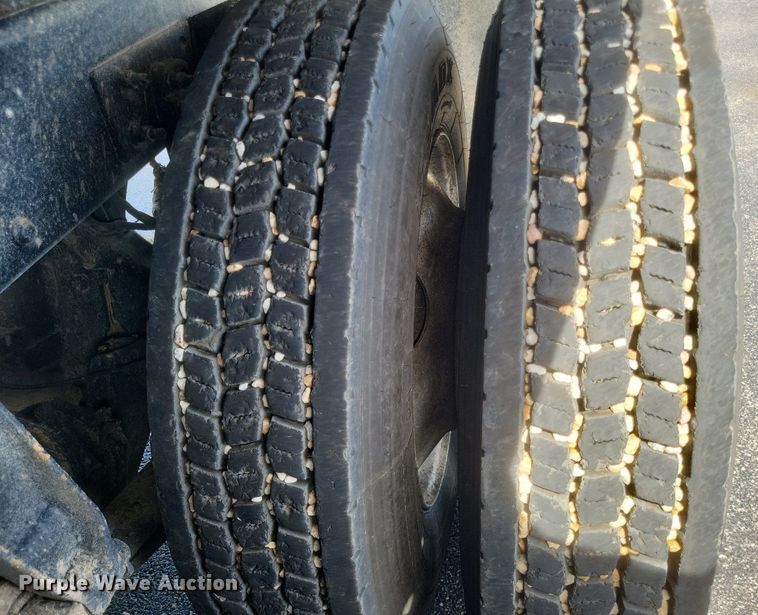 image for item DR4795 2013 Freightliner  Coronado SD dump truck