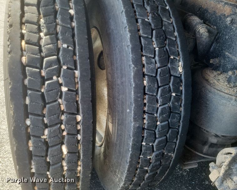 image for item DR4795 2013 Freightliner  Coronado SD dump truck