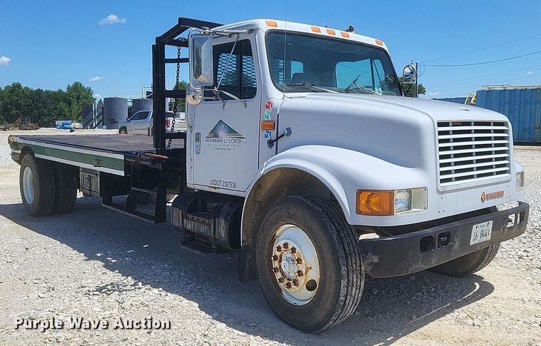 image for item DR4802 1992 International  4900 winch truck