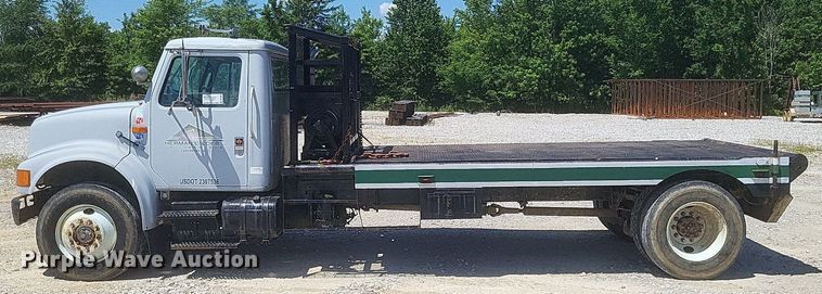 image for item DR4802 1992 International  4900 winch truck