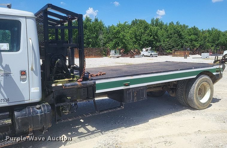 image for item DR4802 1992 International  4900 winch truck