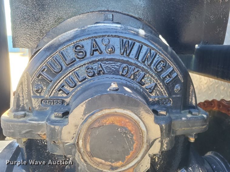 image for item DR4802 1992 International  4900 winch truck