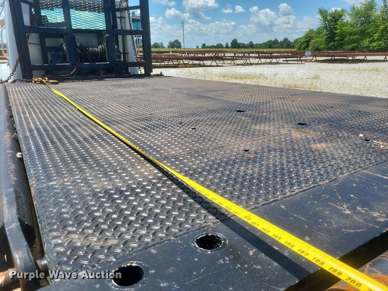 image for item DR4802 1992 International  4900 winch truck