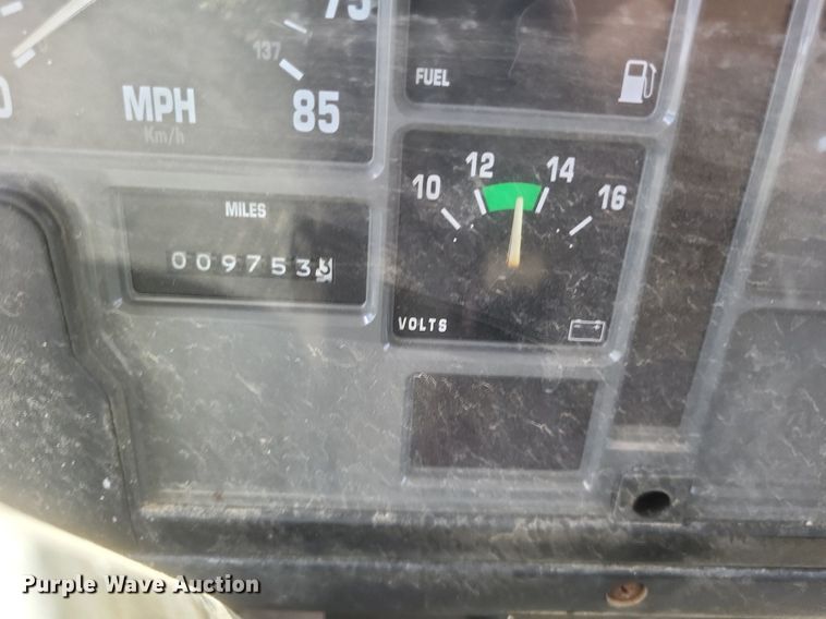 image for item DR4802 1992 International  4900 winch truck