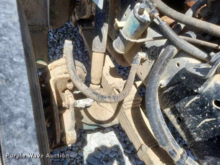 image for item DR4802 1992 International  4900 winch truck