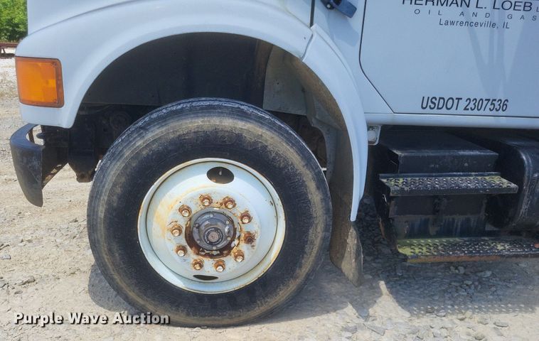 image for item DR4802 1992 International  4900 winch truck