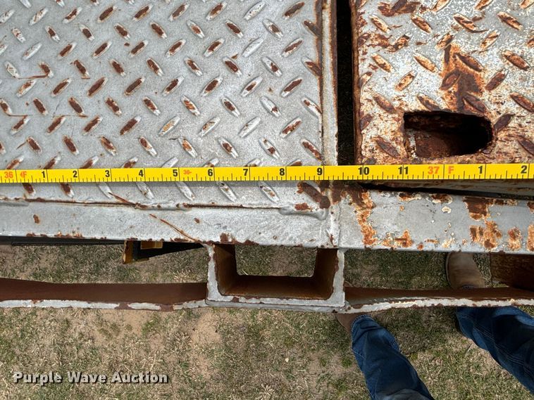 image for item DS2490 1999 Wabash  drop deck trailer