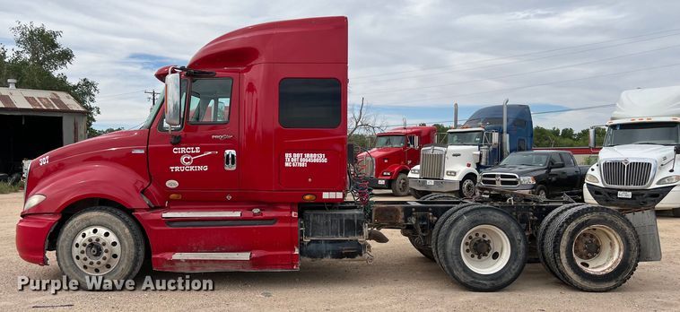 image for item DS3070 2012 International  Prostar semi truck