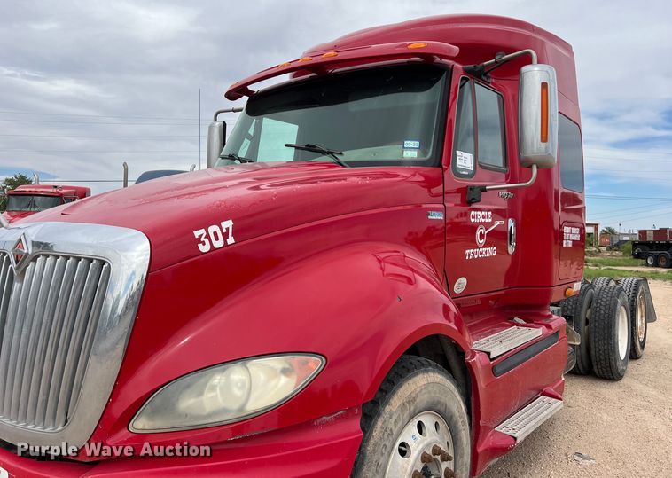 image for item DS3070 2012 International  Prostar semi truck