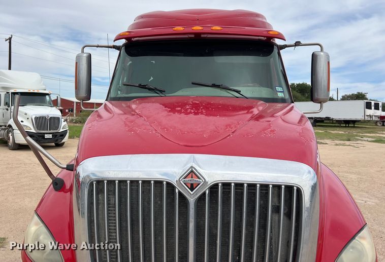 image for item DS3070 2012 International  Prostar semi truck