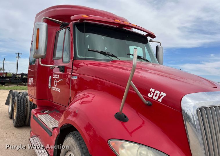 image for item DS3070 2012 International  Prostar semi truck