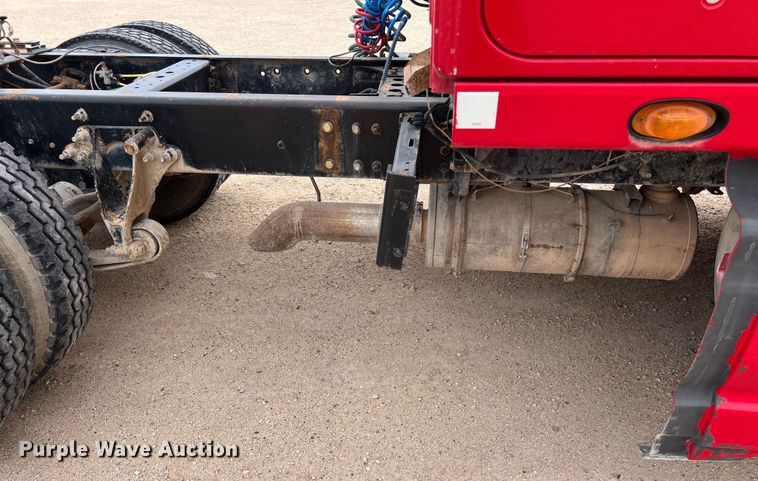 image for item DS3070 2012 International  Prostar semi truck