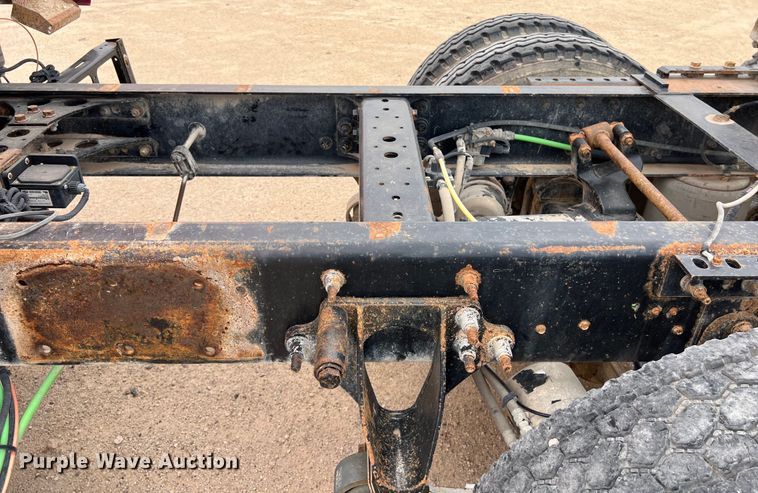 image for item DS3070 2012 International  Prostar semi truck