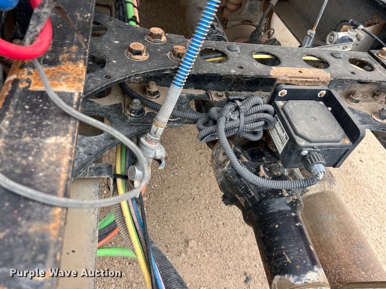 image for item DS3070 2012 International  Prostar semi truck