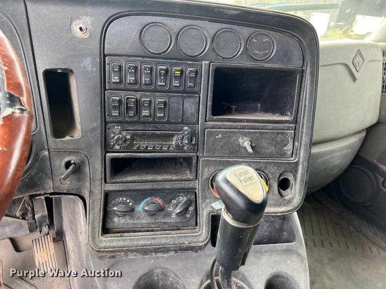 image for item DS3070 2012 International  Prostar semi truck