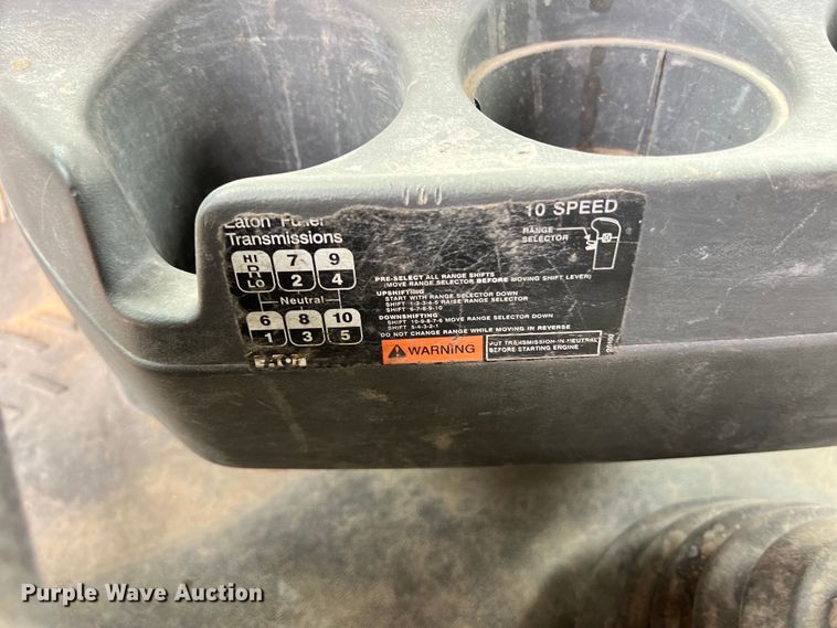 image for item DS3070 2012 International  Prostar semi truck