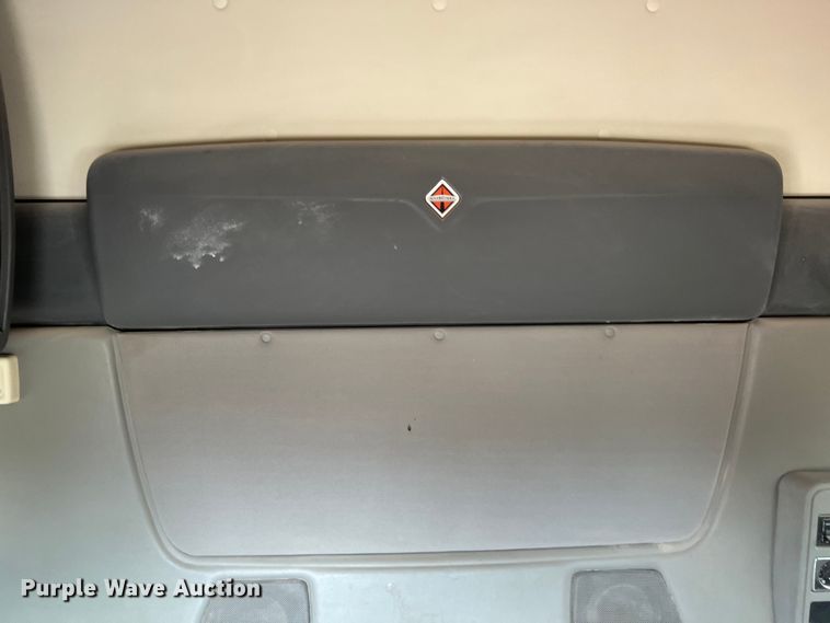 image for item DS3070 2012 International  Prostar semi truck