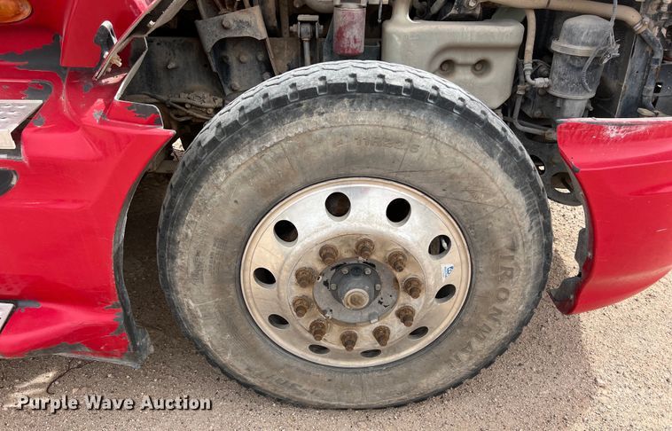 image for item DS3070 2012 International  Prostar semi truck